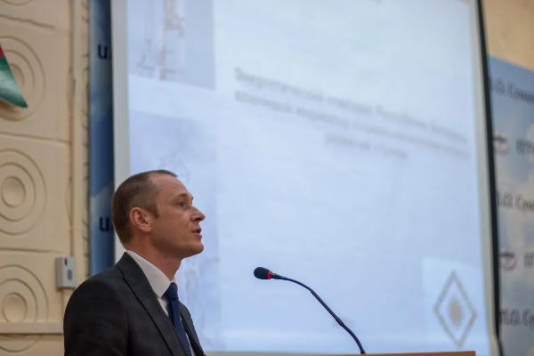 Денис Мороз встретился со студентами Гомельского государственного технического университета им. П.О. Сухого