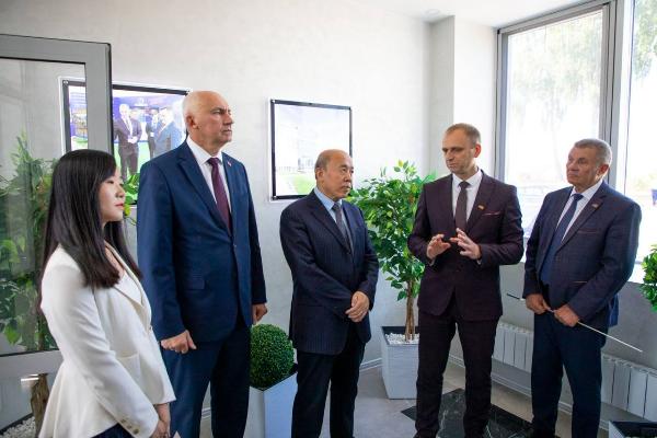 Китай заинтересован в поставках торфопродукции из Беларуси